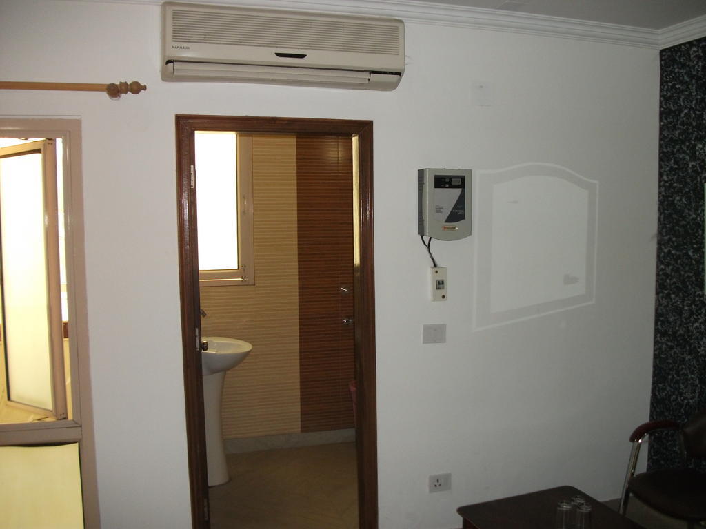 Hotel Shalimar Nowe Delhi Zewnętrze zdjęcie